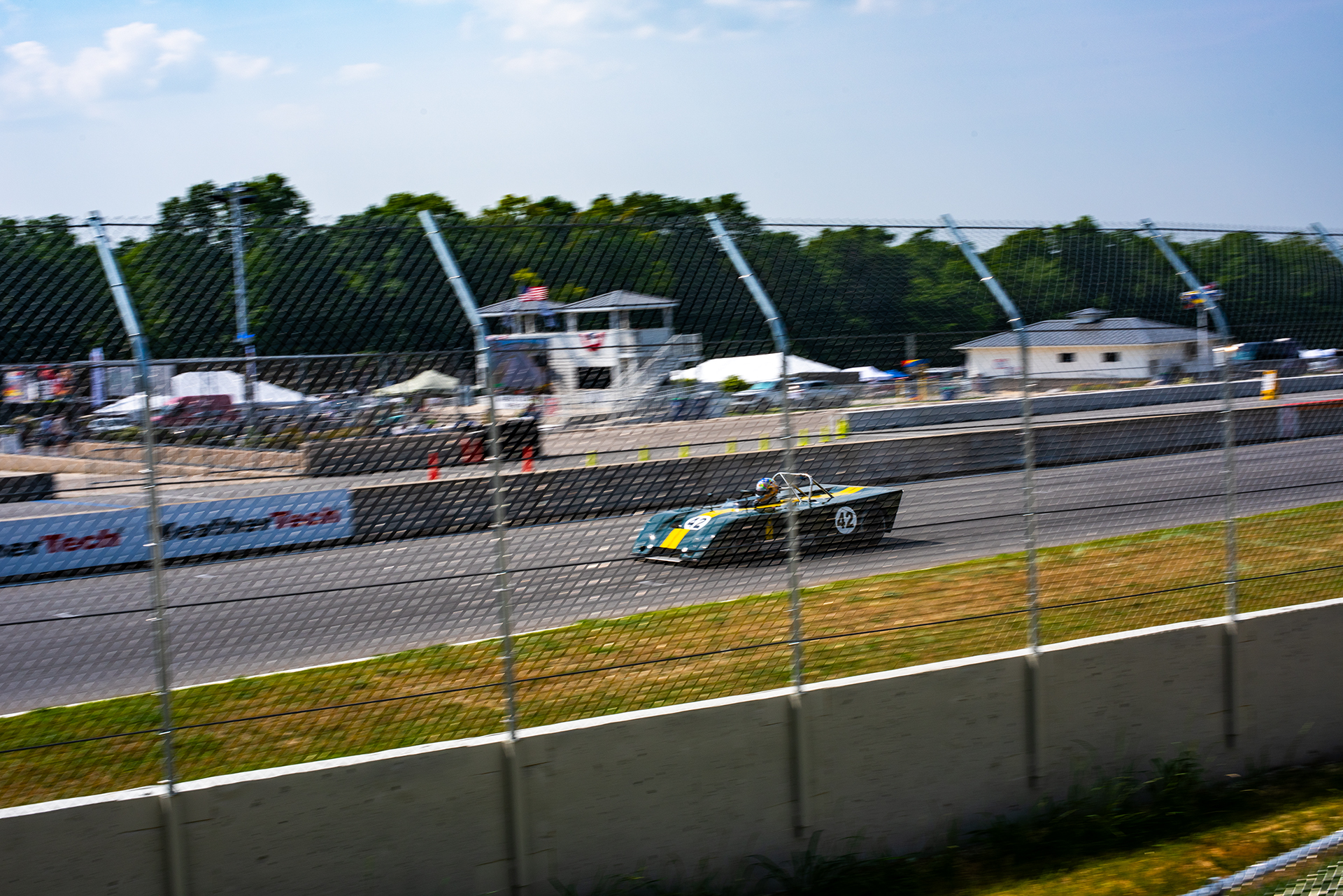 \Parting shots front straight 1973 Chevron B23
